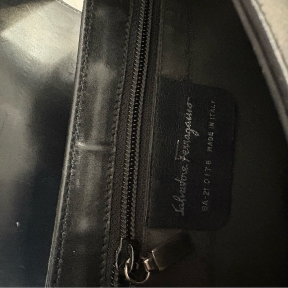 Salvatore Ferragamo Leather Buckle Shoulder Bag 🖤 - Picture 9 of 12
